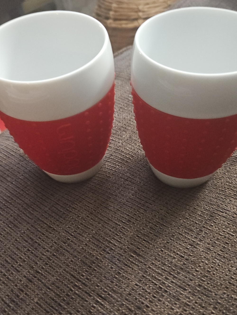 Bodum Pavina White Porcelain Mugs Cups With Silicone Red Sleeve